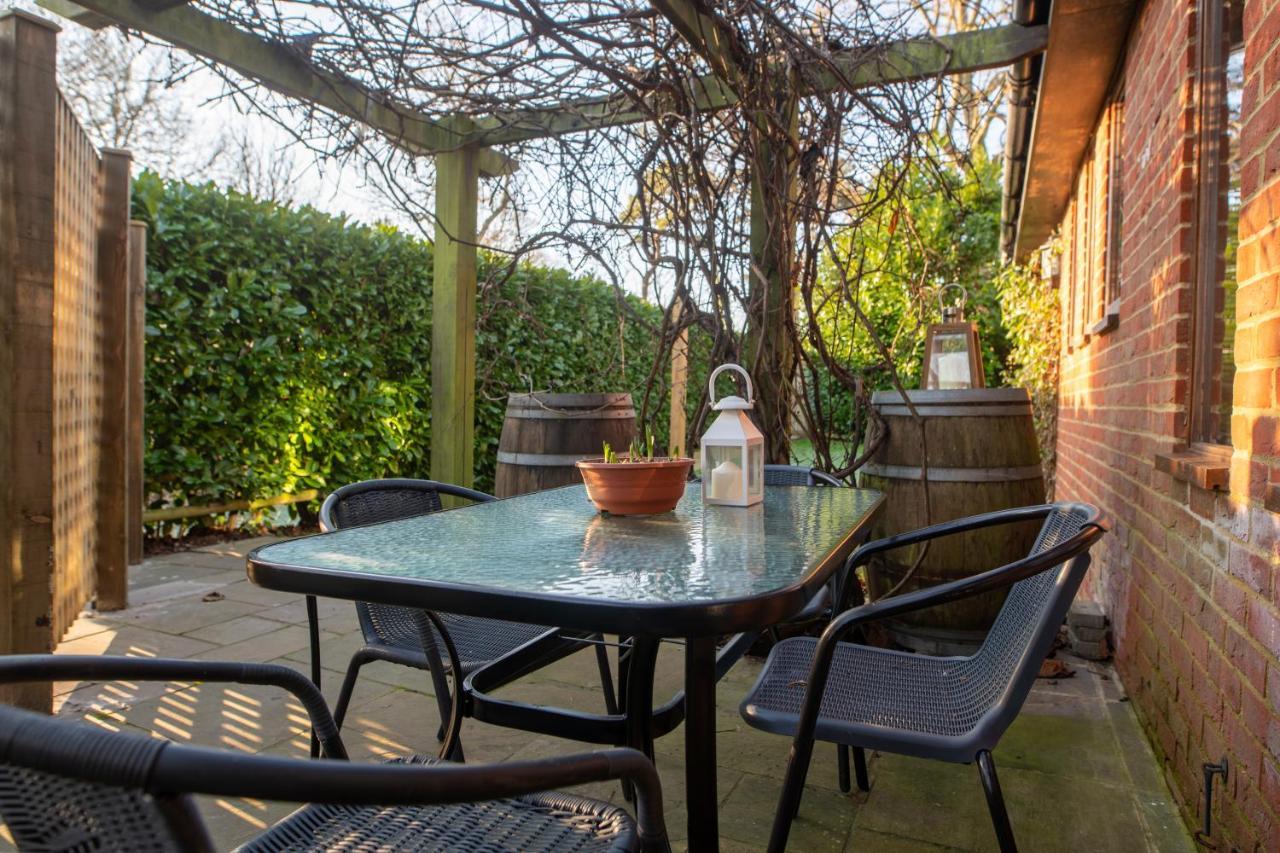 Terlingham Lane Cottage Hawkinge Exterior photo