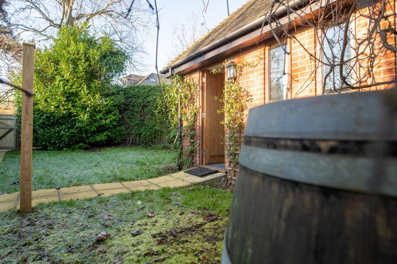 Terlingham Lane Cottage Hawkinge Exterior photo