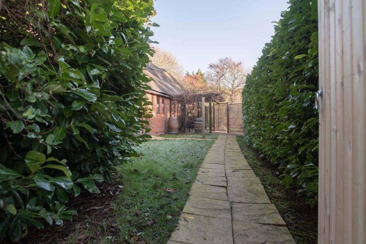 Terlingham Lane Cottage Hawkinge Exterior photo